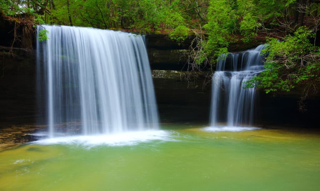 10 Gorgeous Waterfalls in Alabama - August 9, 2022