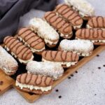 Cocoa biscuits with mascarpone, coconut and coffee: the recipe for a special snack