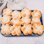 Sweet brioche flowers: the recipe for leavened sweets with a delicious filling