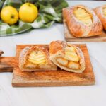 Puff pastry parcels and apple ladyfingers: the recipe for quick and delicious sweets